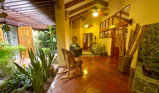JA-09 — Jaco Vacation Villa