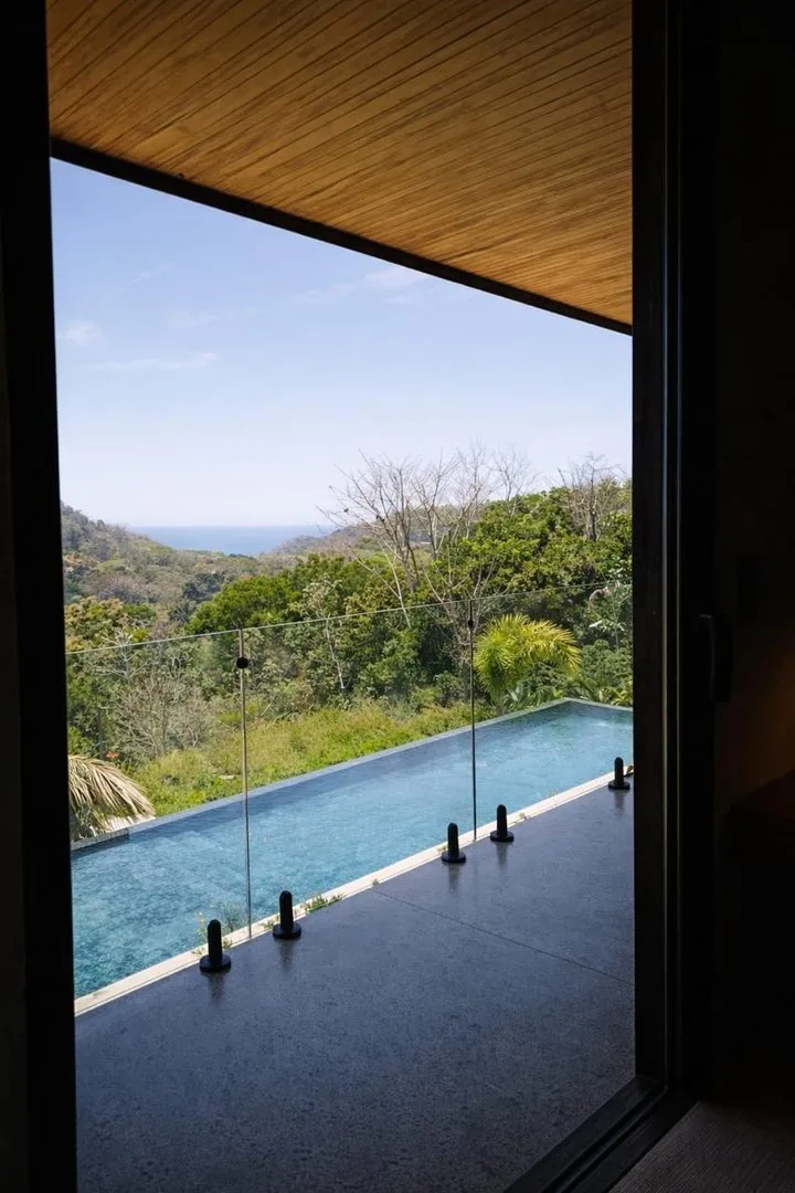 ST-01 — Oceane bleu - Brand New Villa in Santa Teresa