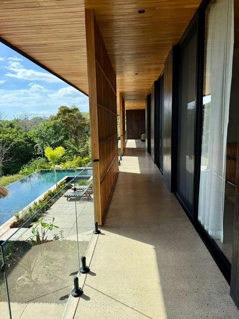 ST-01 — Oceane bleu - Brand New Villa in Santa Teresa