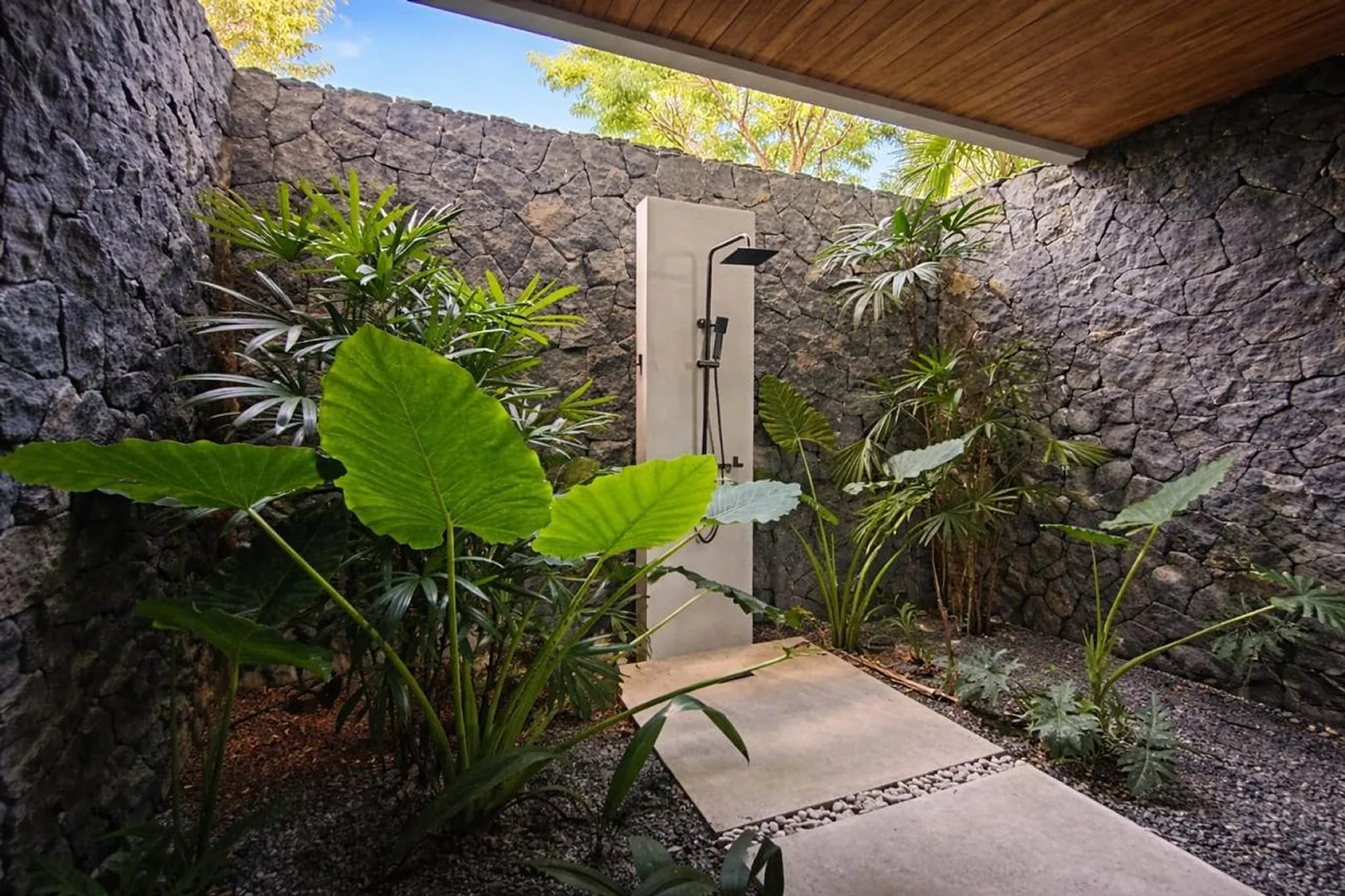 ST-01 — Oceane bleu - Brand New Villa in Santa Teresa