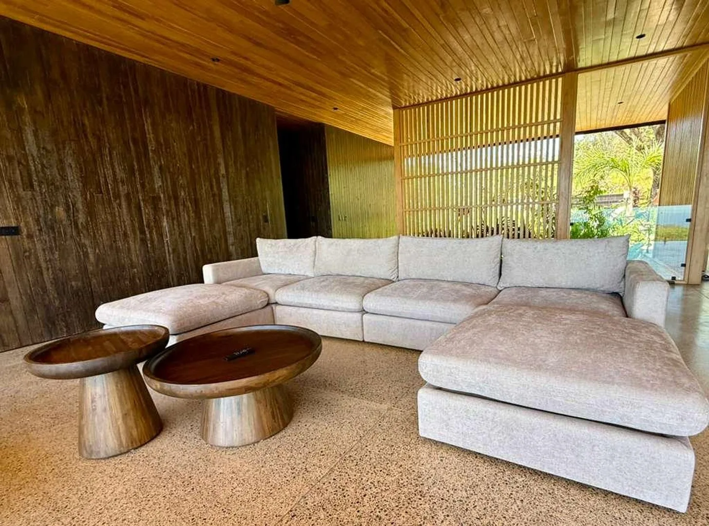 ST-01 — Oceane bleu - Brand New Villa in Santa Teresa