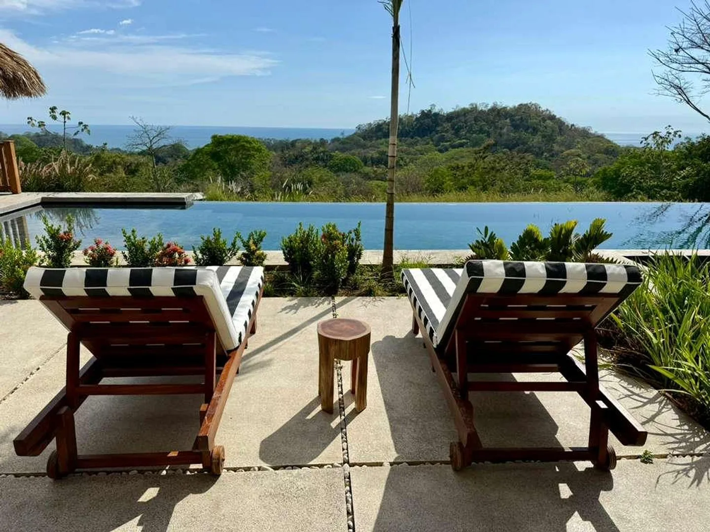 ST-01 — Oceane bleu - Brand New Villa in Santa Teresa