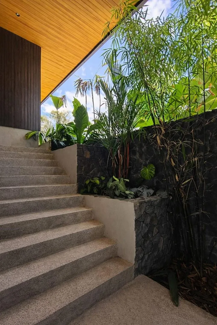 ST-01 — Oceane bleu - Brand New Villa in Santa Teresa