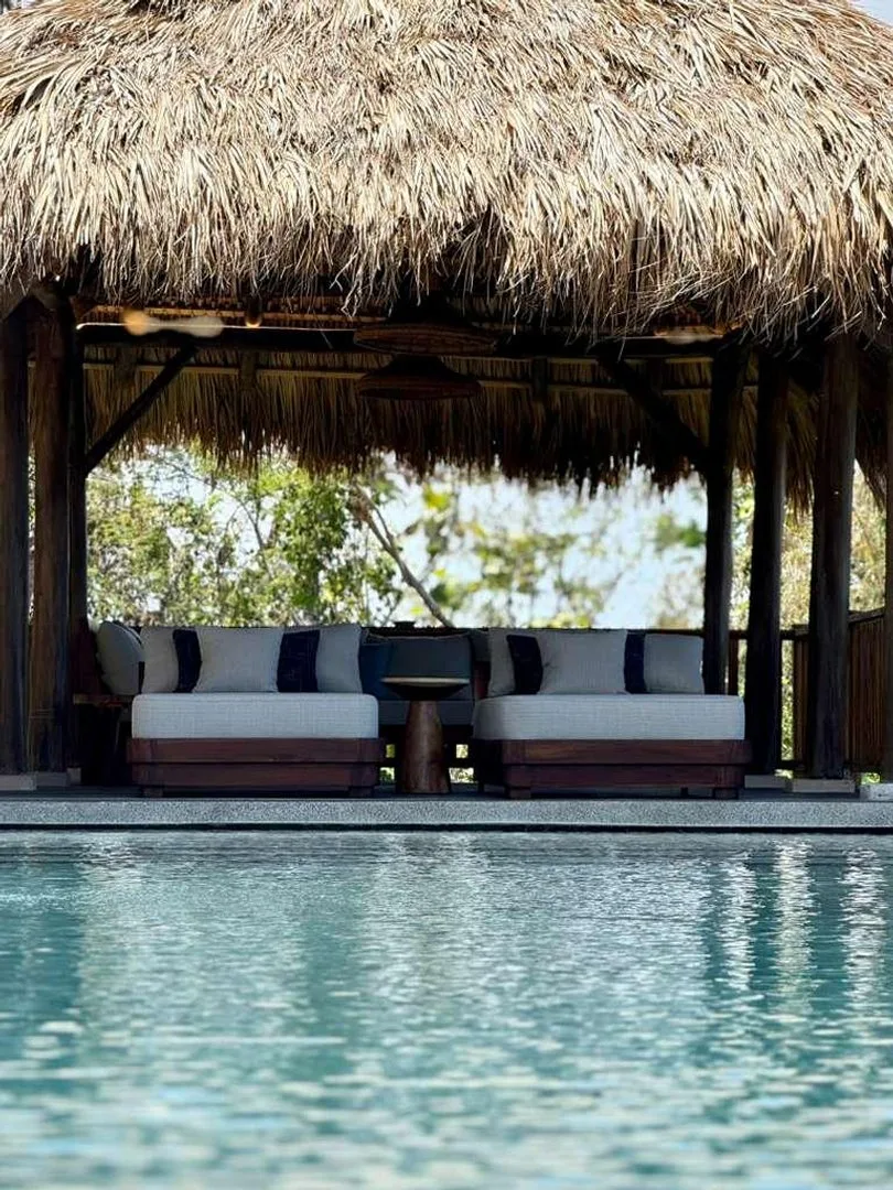 ST-01 — Oceane bleu - Brand New Villa in Santa Teresa