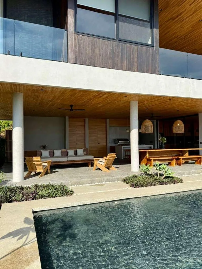 ST-01 — Oceane bleu - Brand New Villa in Santa Teresa