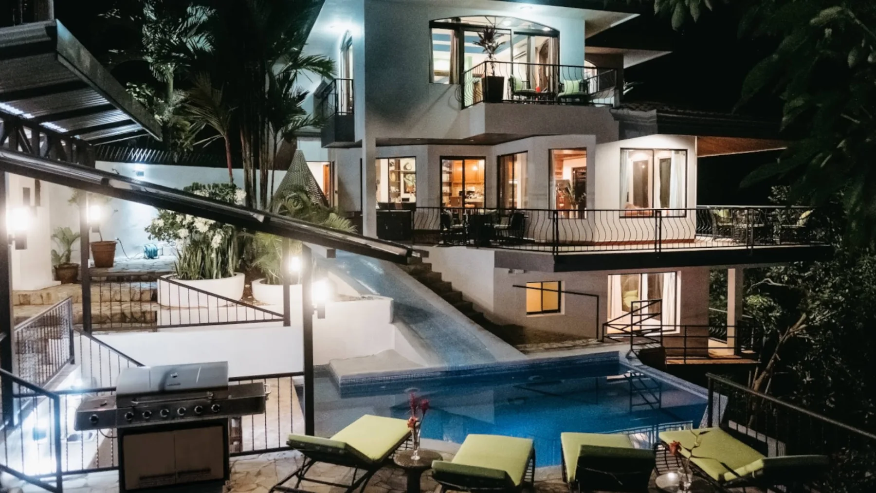 MA-15 — Manuel Antonio Mountain Villa