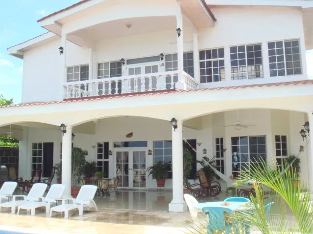 PL-01 — Beachfront Villa with Private Pool