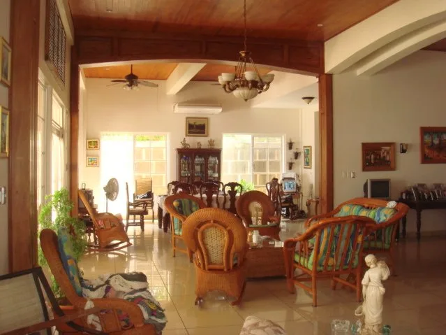 PL-01 — Beachfront Villa with Private Pool