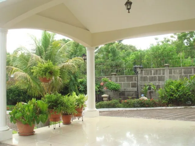PL-01 — Beachfront Villa with Private Pool