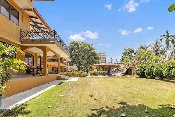 Cielo Azul — full property