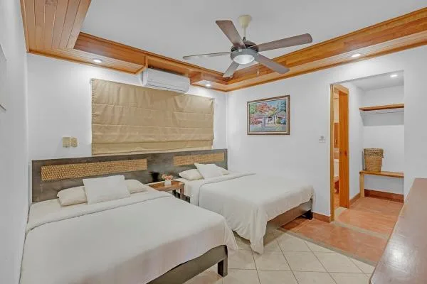 Cielo Azul — full property