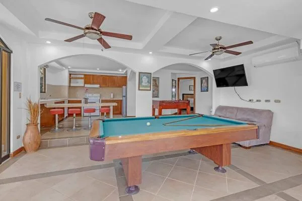 Cielo Azul — full property