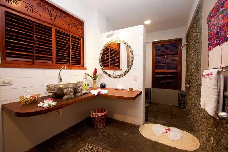 MA-03 — Rainforest Villa with Ocean Views