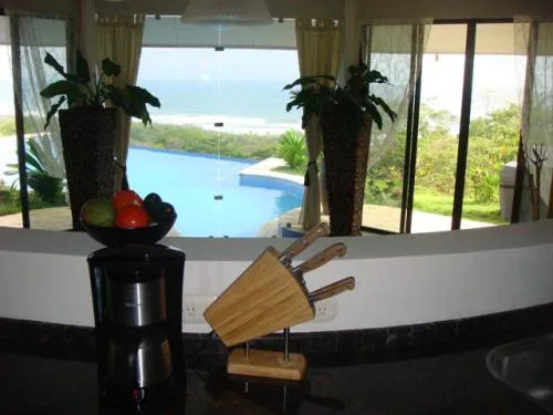 NI-09 — Santa Teresa Vacation Villa