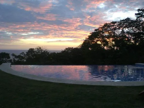 NI-09 — Santa Teresa Vacation Villa