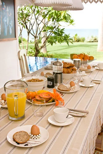 TA-01 — Playa Junquillal Beachfront Villa