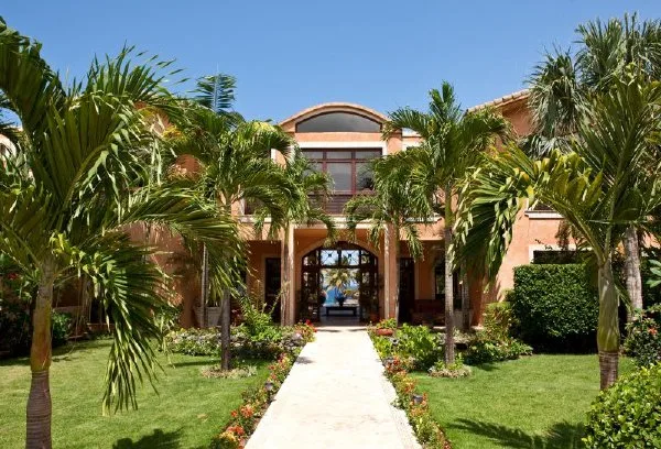CA-05 — Cabrera Beachfront Rental
