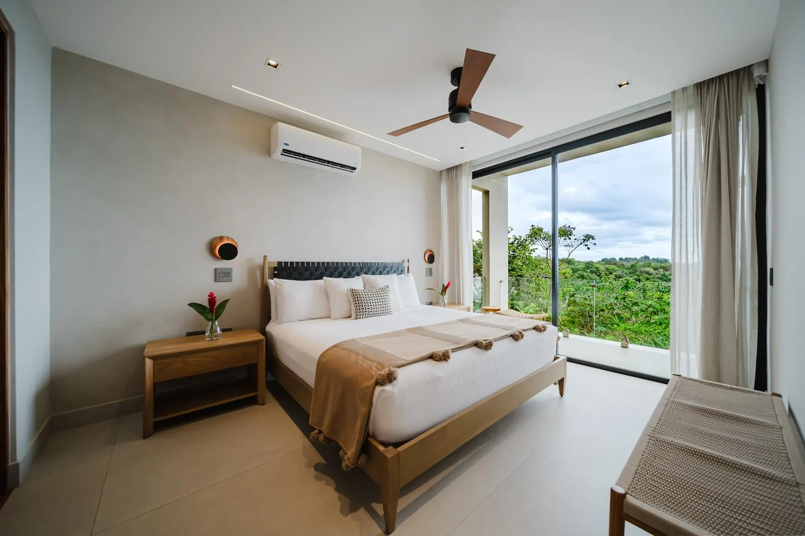 MA-22 — Contemporary Ocean-View Villa