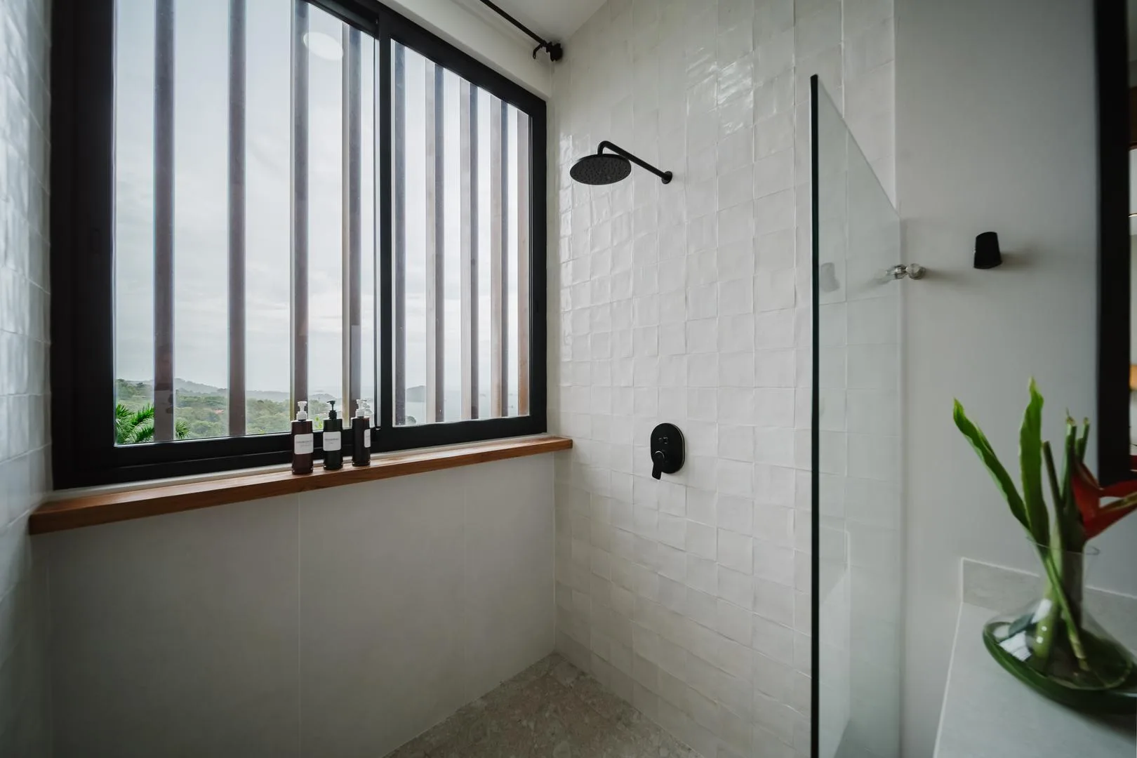 MA-22 — Contemporary Ocean-View Villa