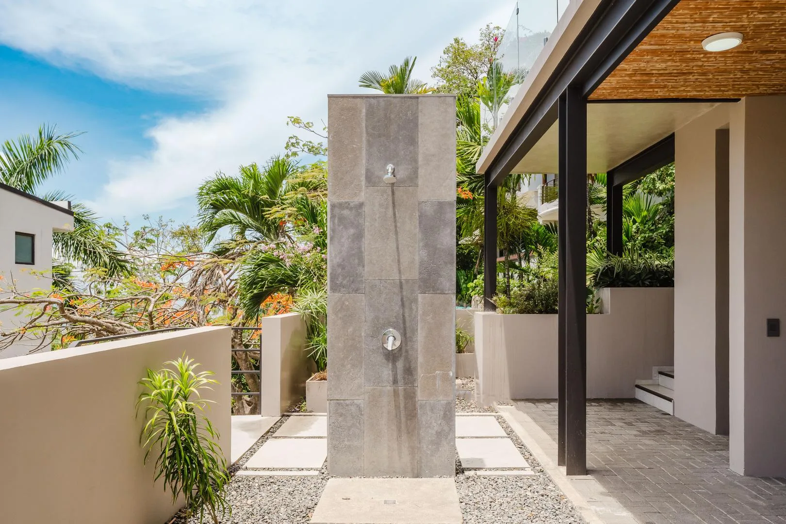 MA-22 — Contemporary Ocean-View Villa