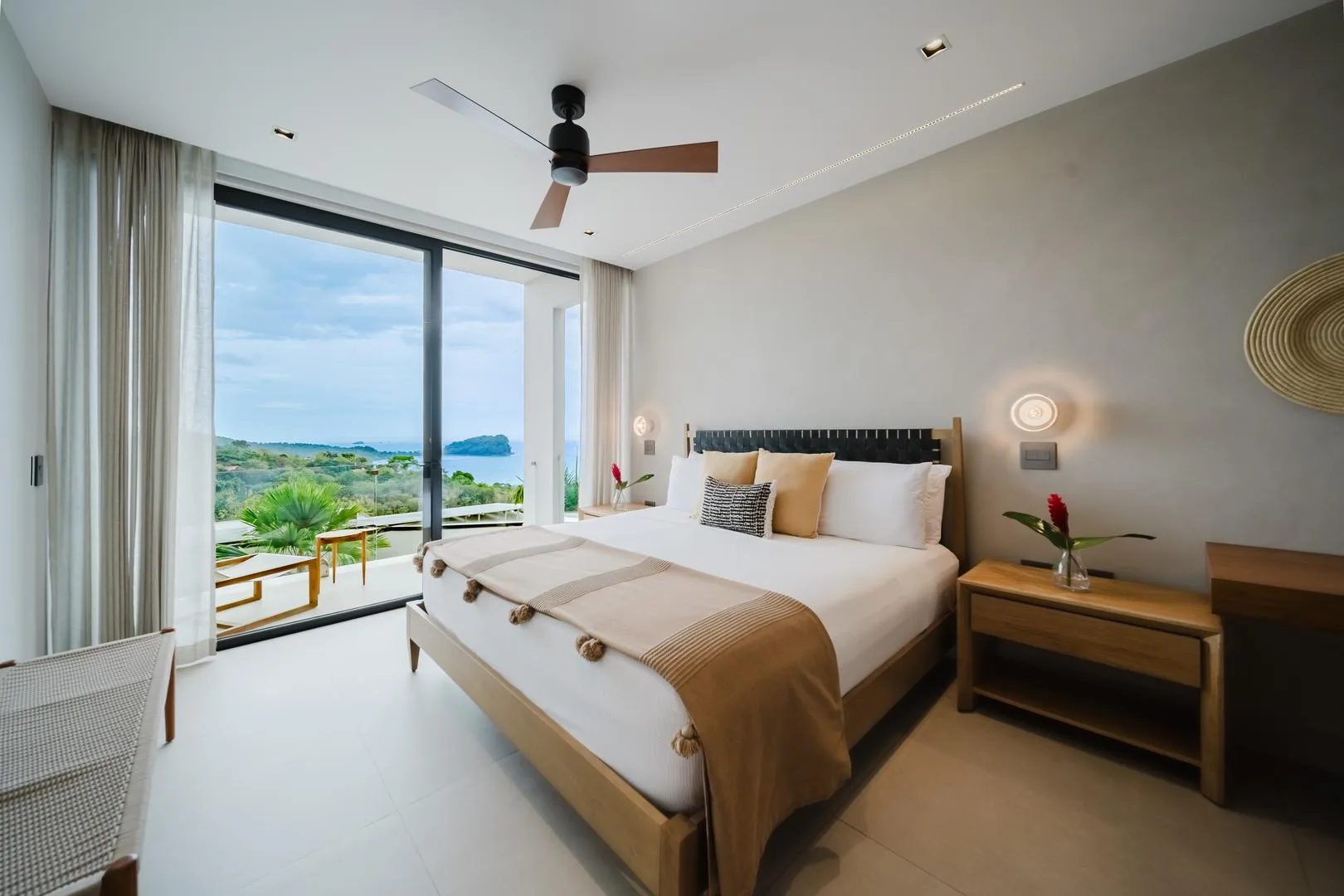 MA-22 — Contemporary Ocean-View Villa