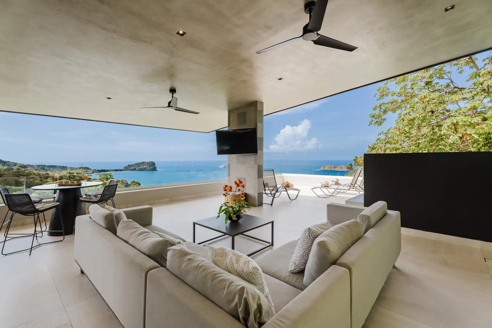 MA-22 — Contemporary Ocean-View Villa