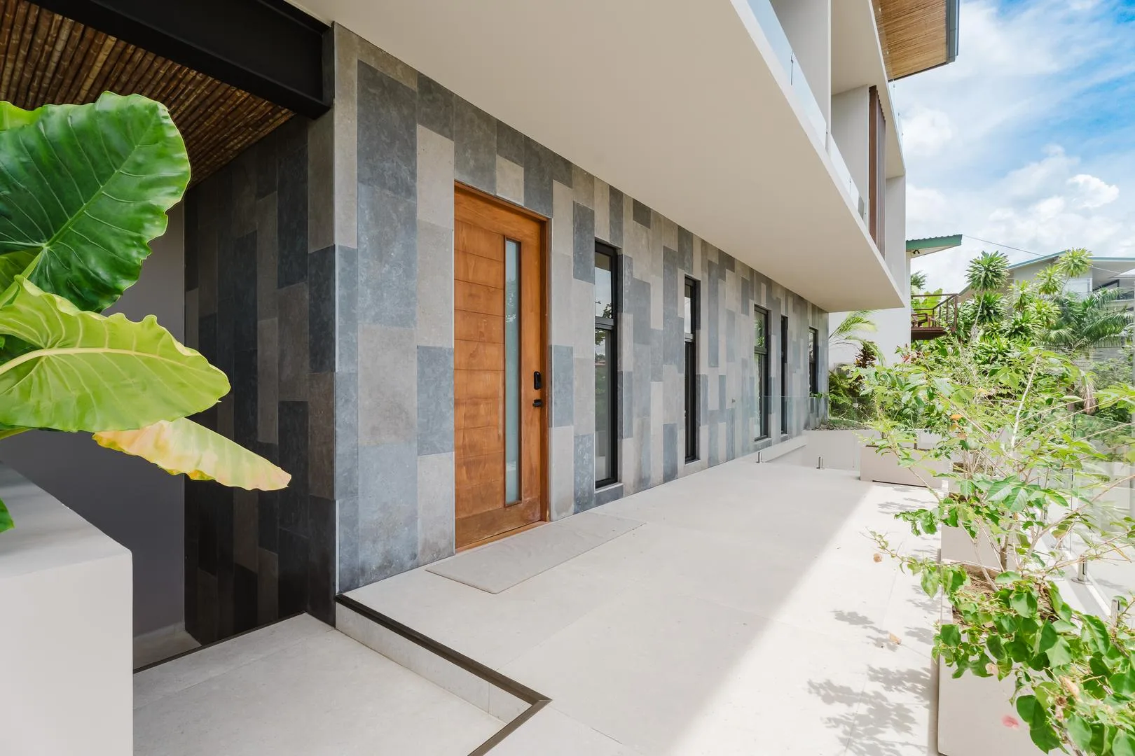 MA-22 — Contemporary Ocean-View Villa