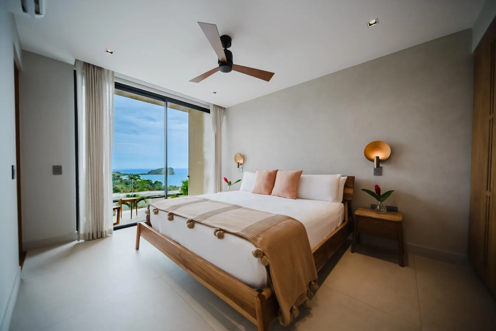 MA-22 — Contemporary Ocean-View Villa