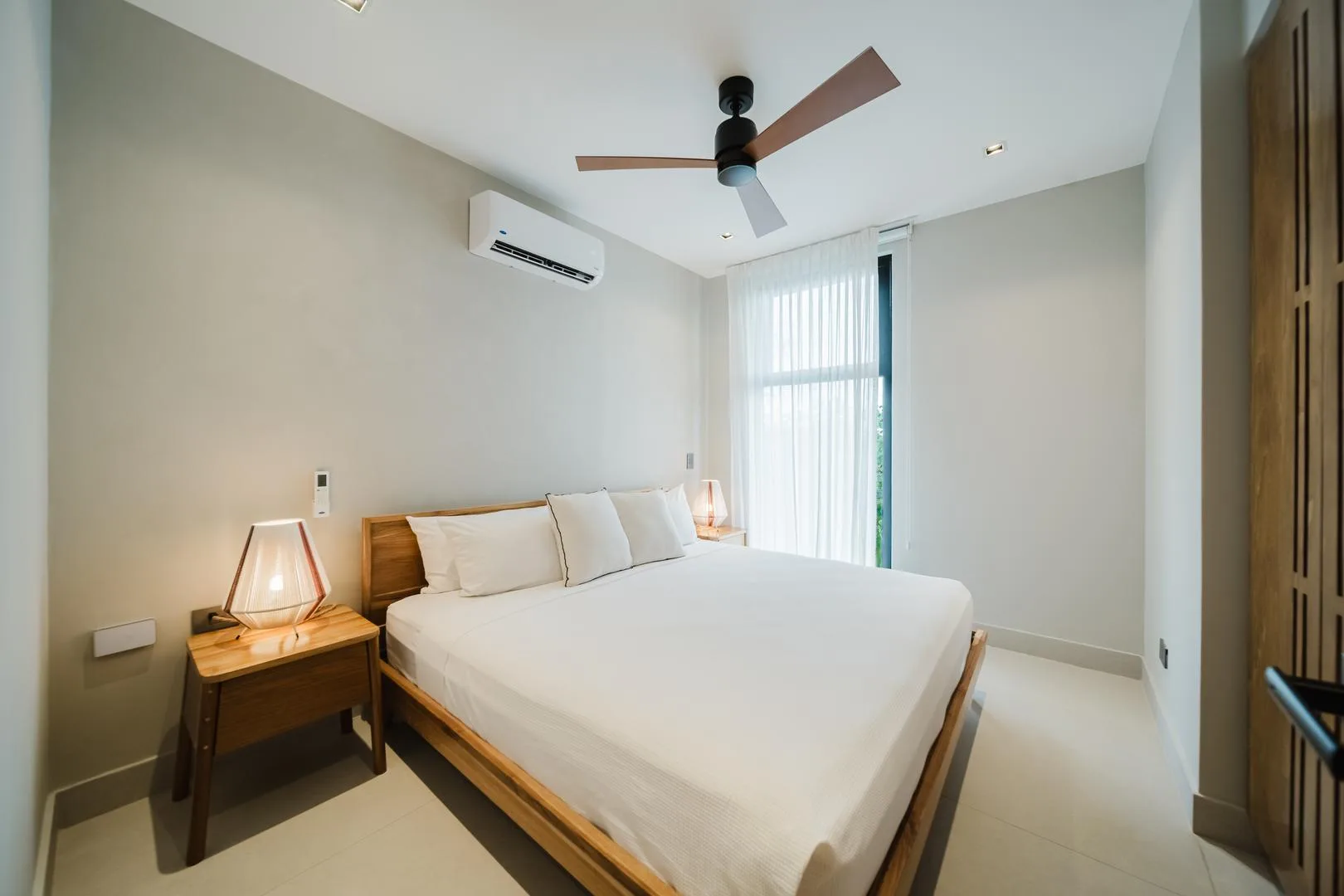 MA-22 — Contemporary Ocean-View Villa