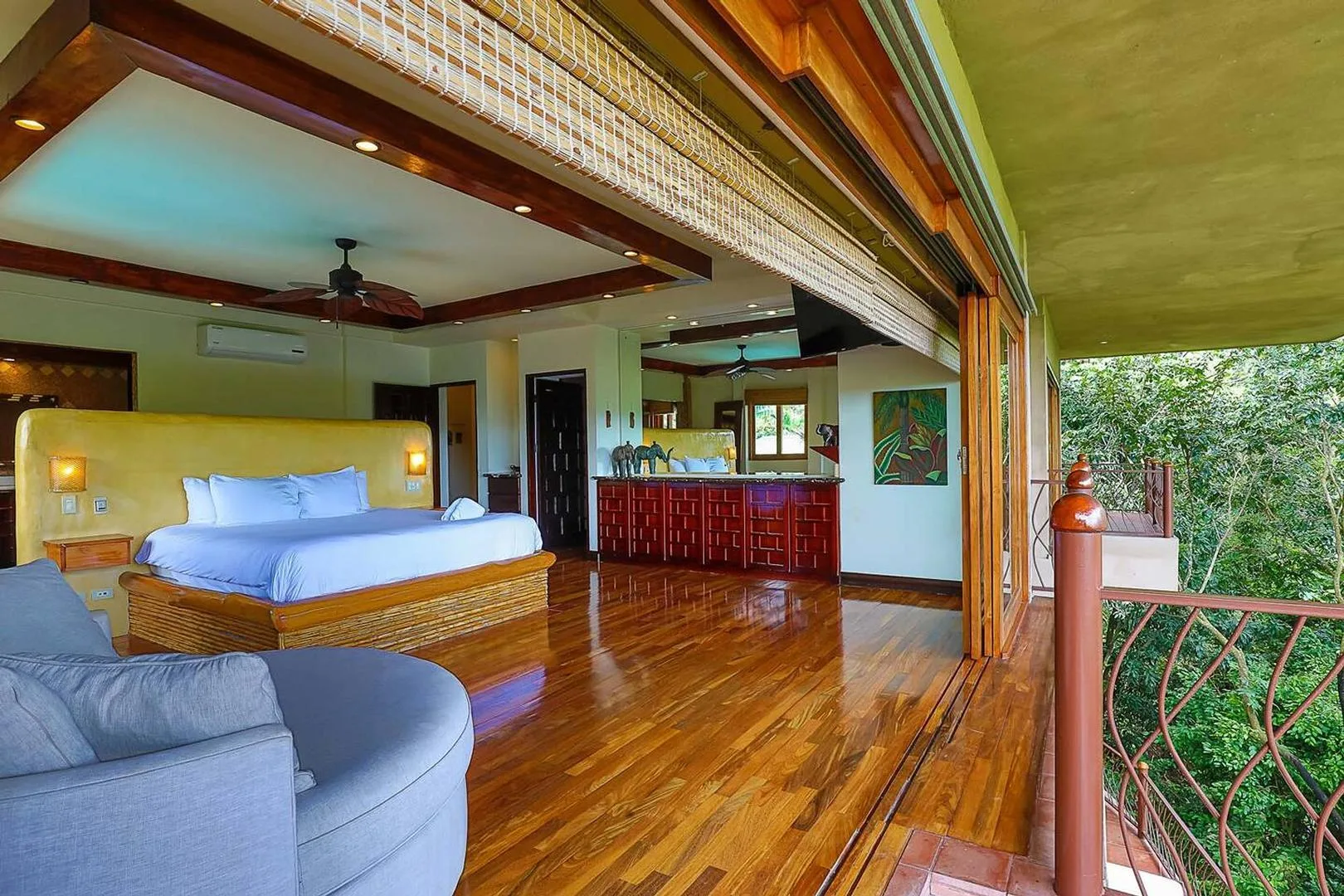 MA-35 — Spacious Home with Large Pool in Tropical Jungle Setting