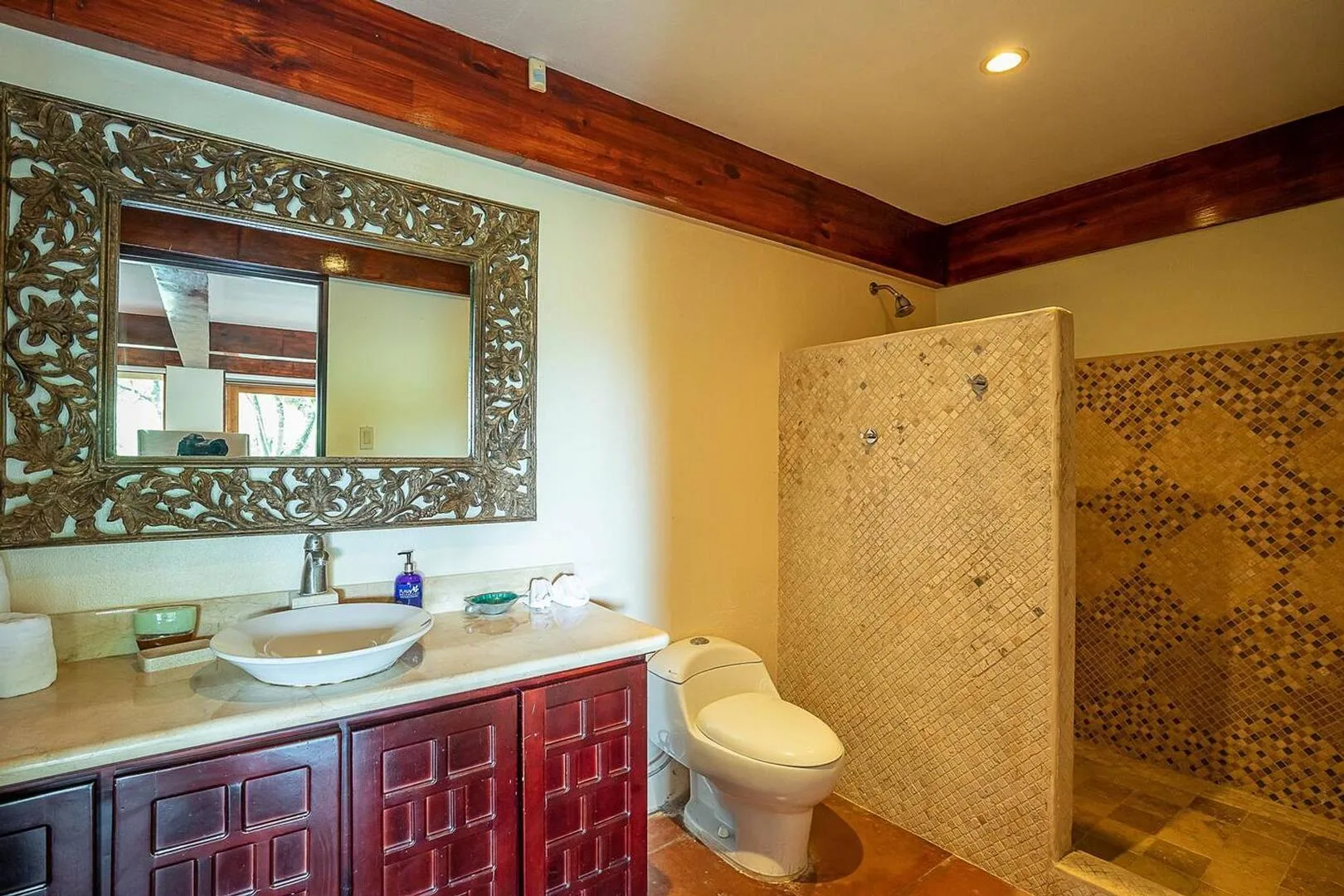 MA-35 — Spacious Home with Large Pool in Tropical Jungle Setting