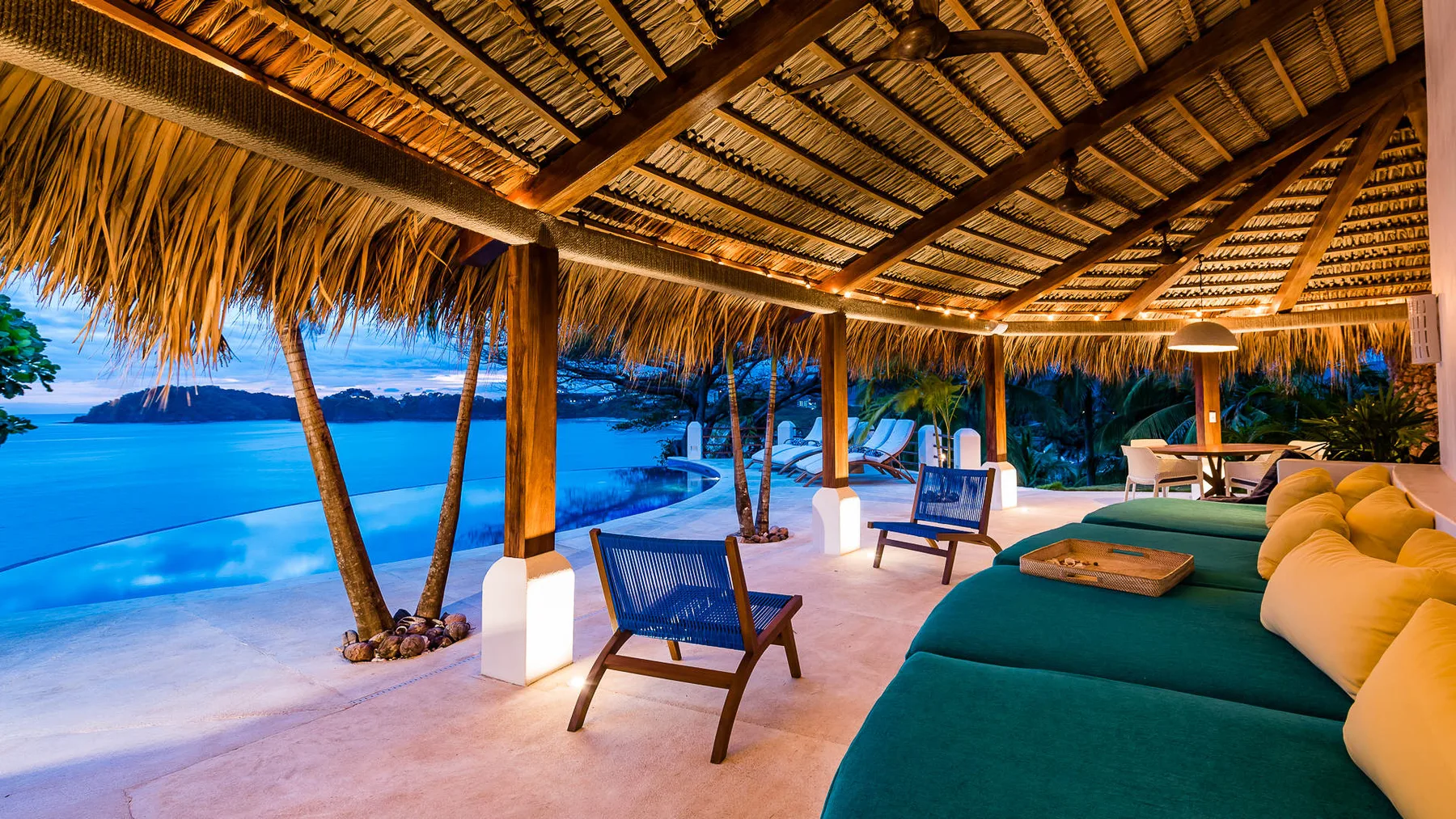 FL-12 — Playa Flamingo Beach Front Family Vacation Rental