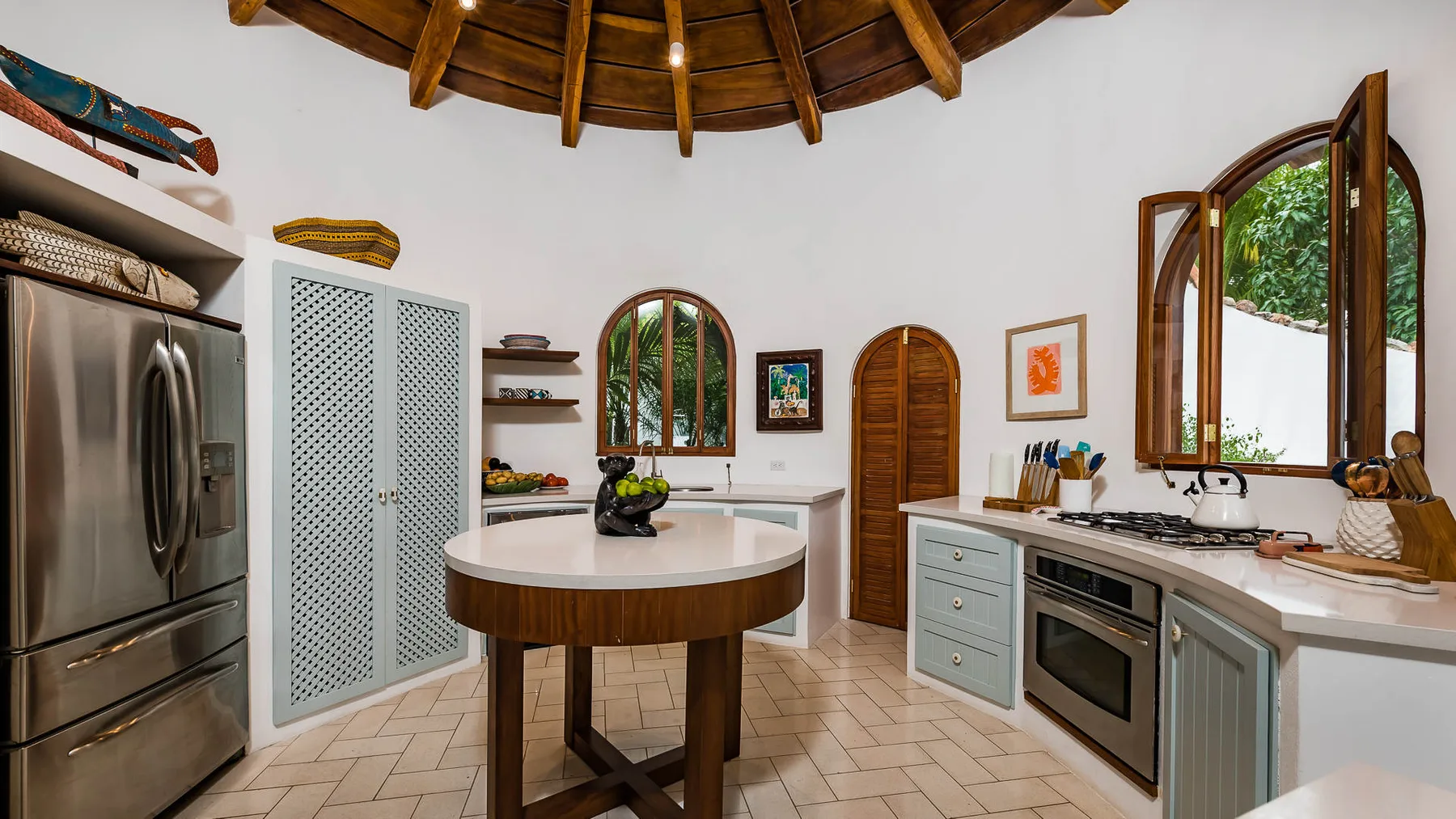 FL-12 — Playa Flamingo Beach Front Family Vacation Rental