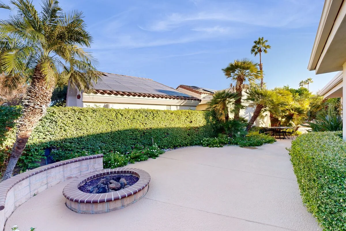 Desert Breeze Oasis