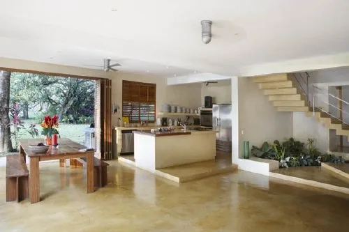 NI-06 — Mal Pais Beach Front Rental