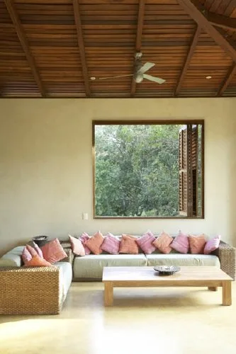 NI-06 — Mal Pais Beach Front Rental