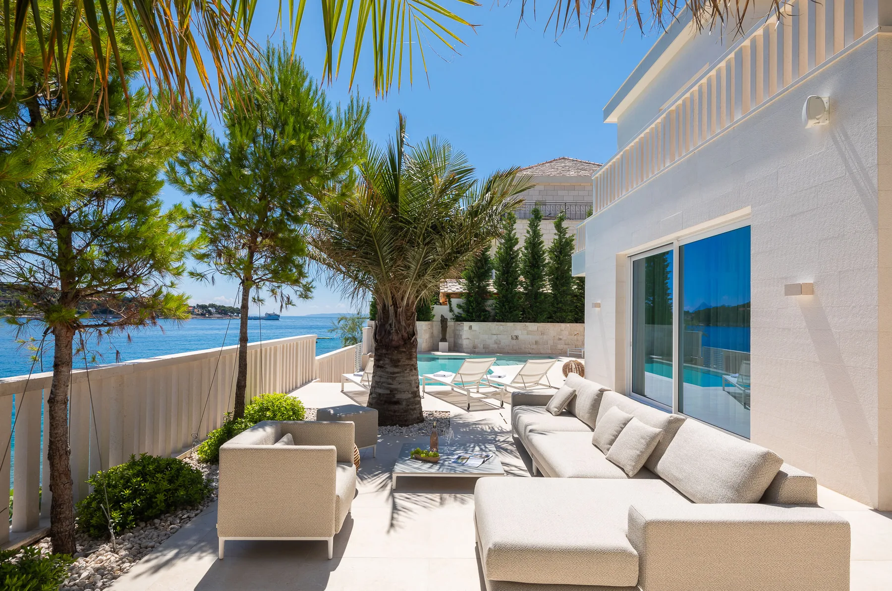Villa More