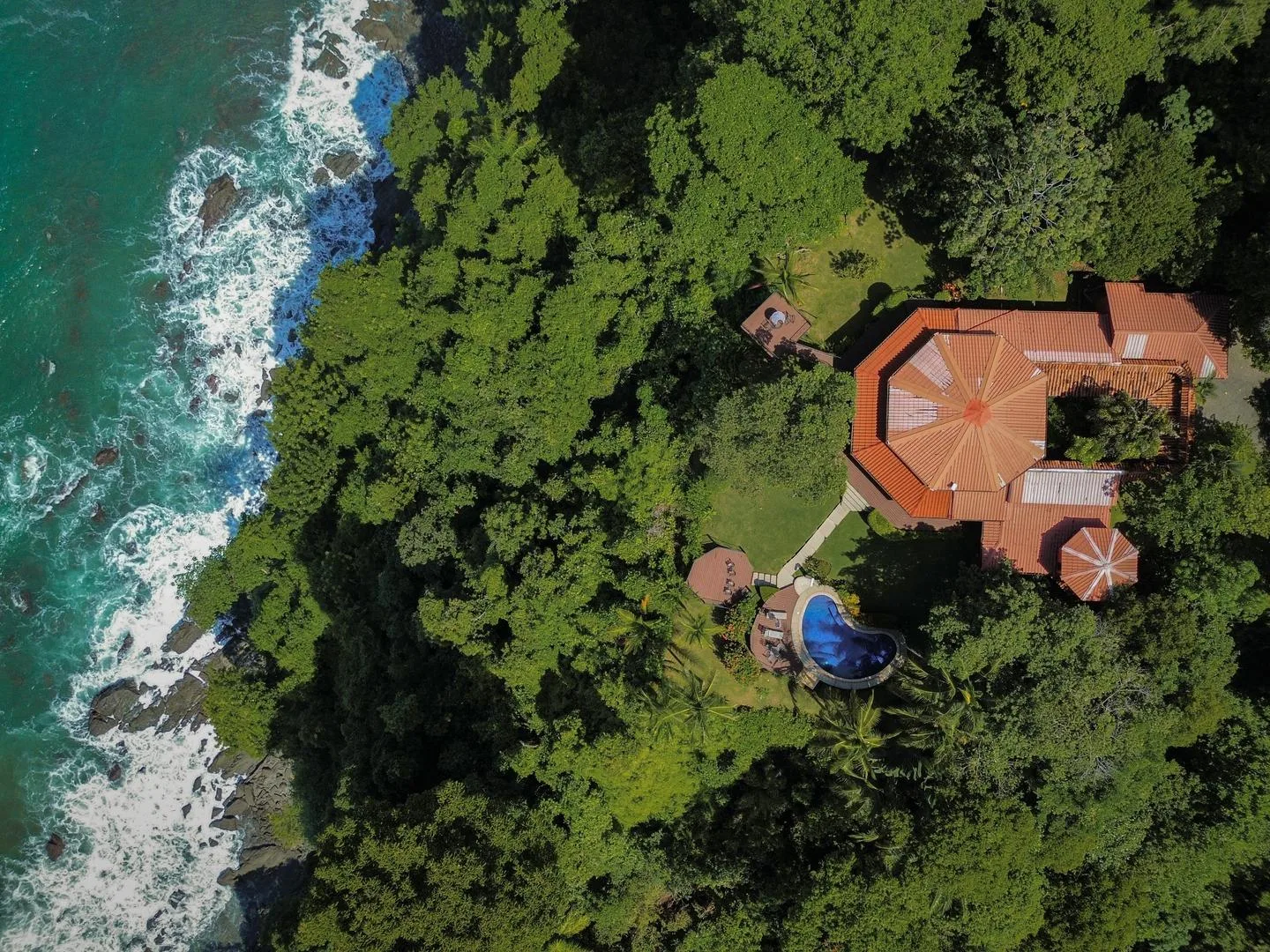 DO-01 — Oceanfront Villa in Dominical