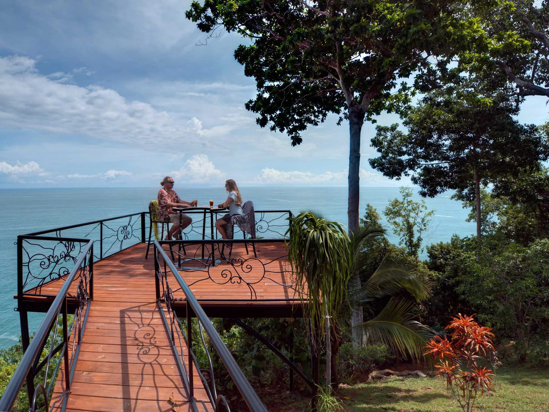 DO-01 — Oceanfront Villa in Dominical