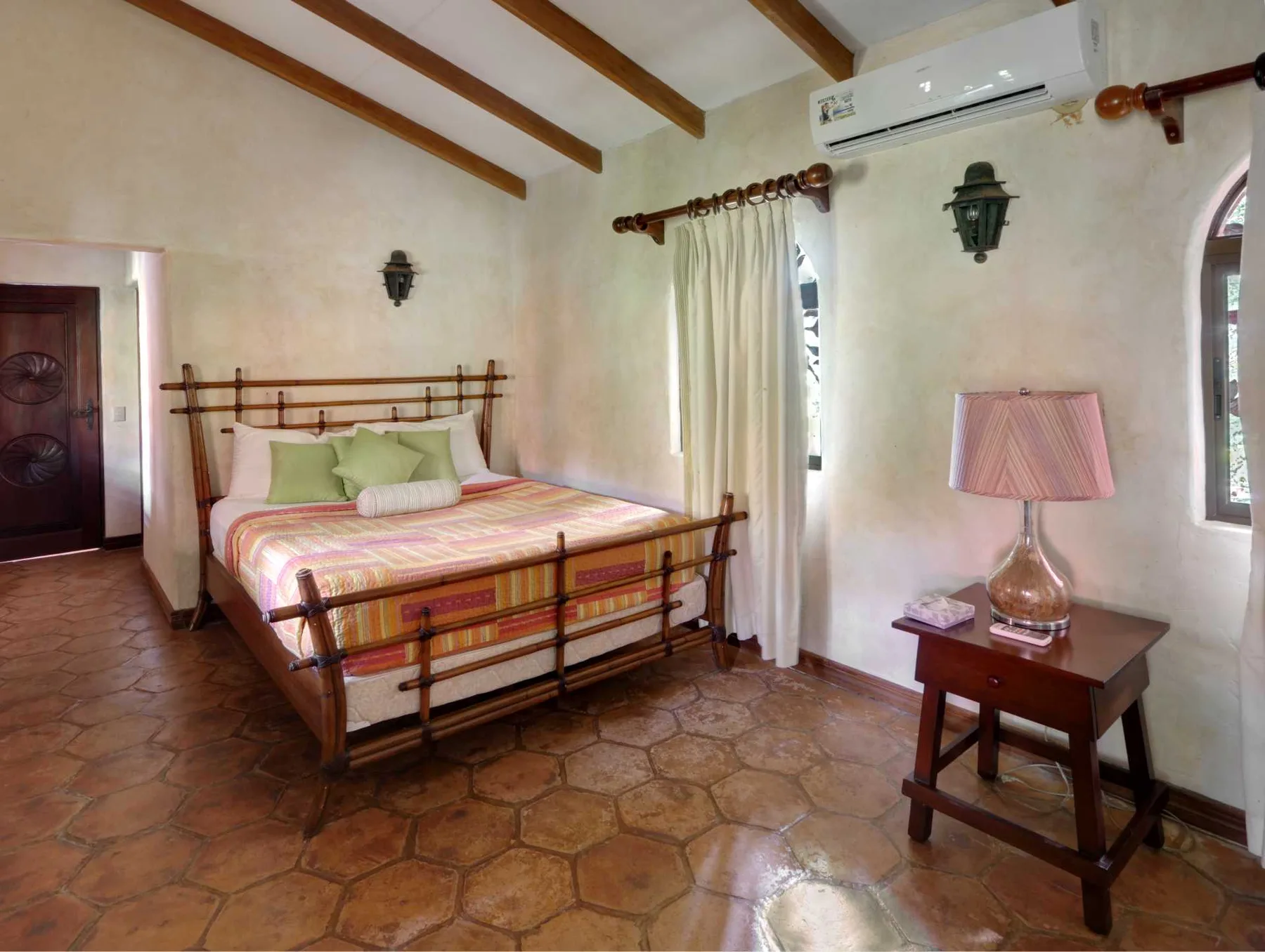 DO-01 — Oceanfront Villa in Dominical