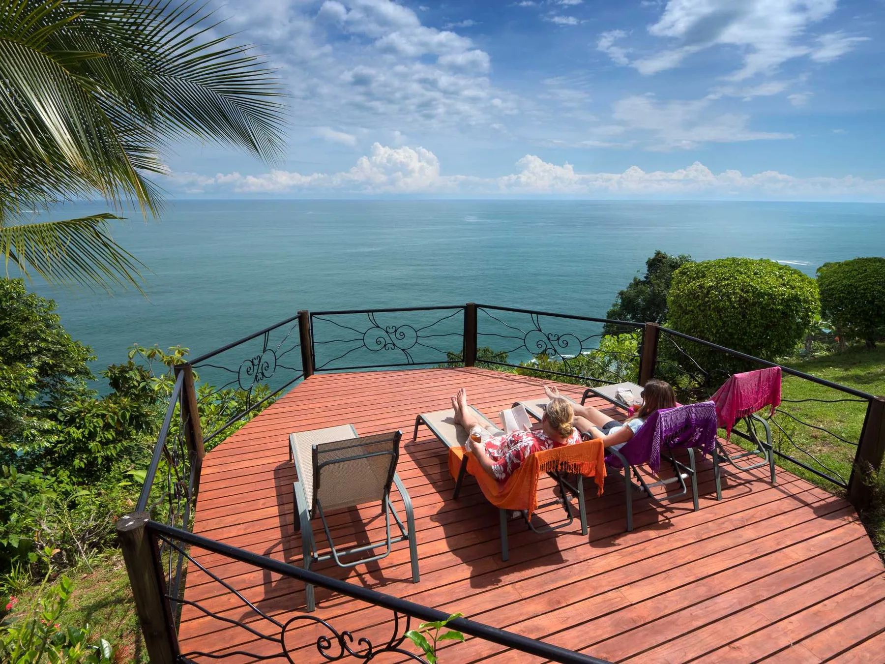 DO-01 — Oceanfront Villa in Dominical