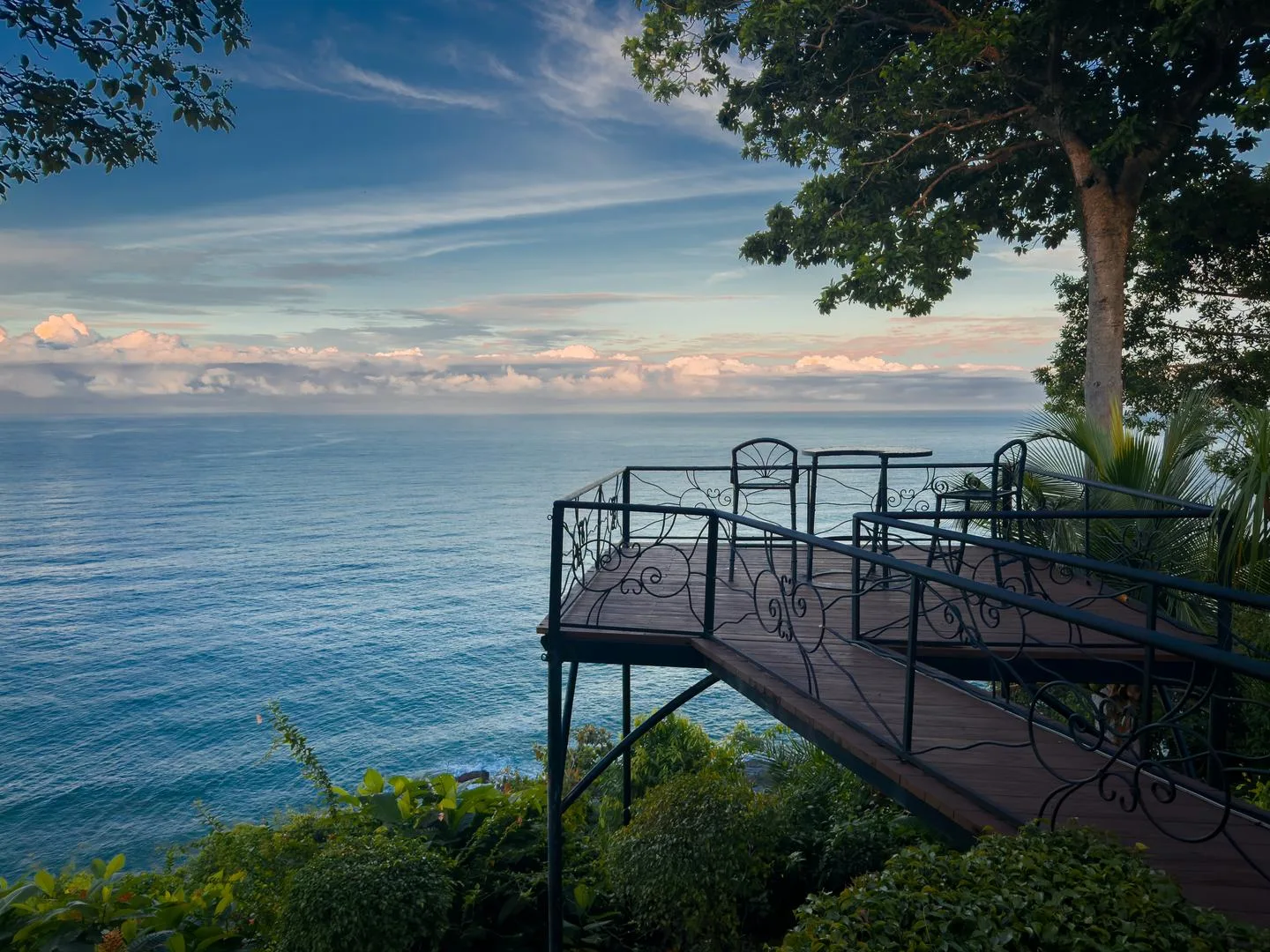 DO-01 — Oceanfront Villa in Dominical