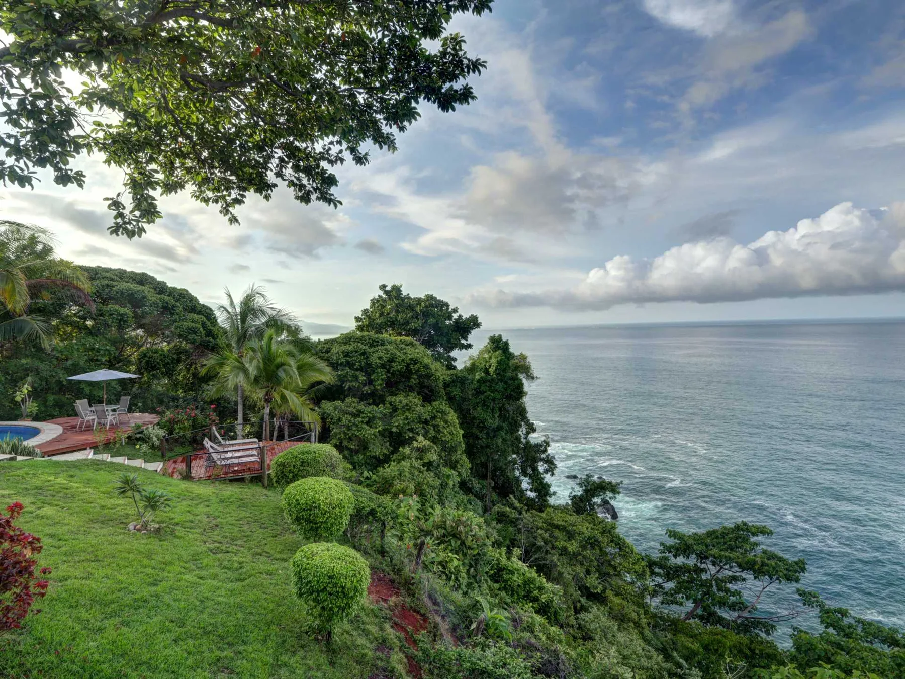 DO-01 — Oceanfront Villa in Dominical