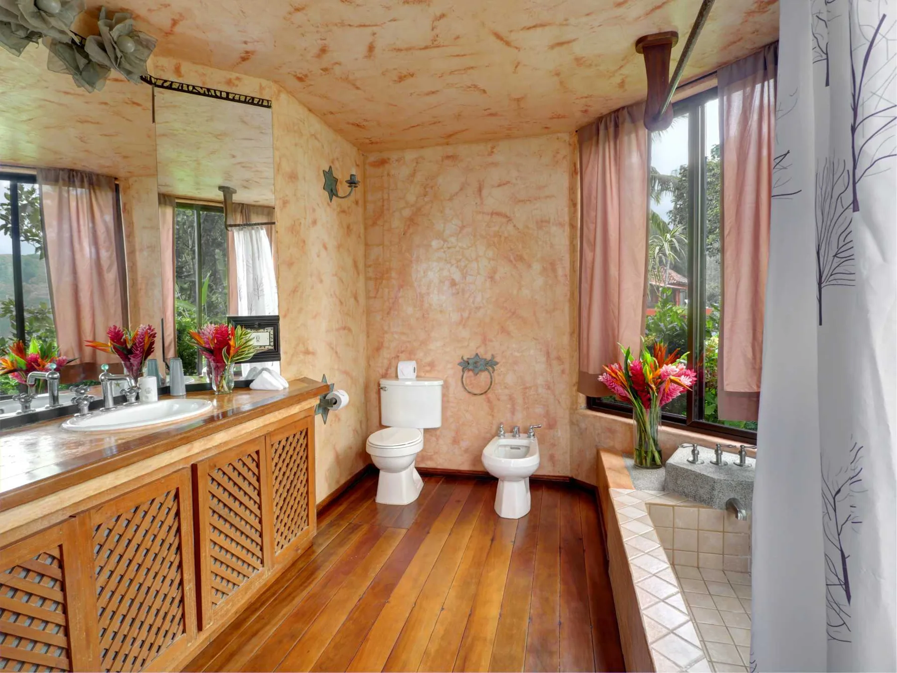 DO-01 — Oceanfront Villa in Dominical