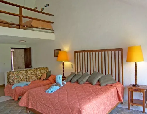 AK-08 — Yal Ku Lagoon Coastal Home