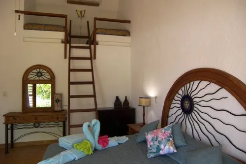 AK-08 — Yal Ku Lagoon Coastal Home