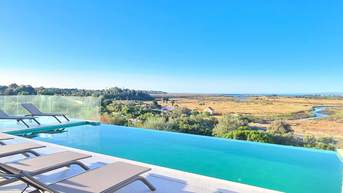 Villa Aurora