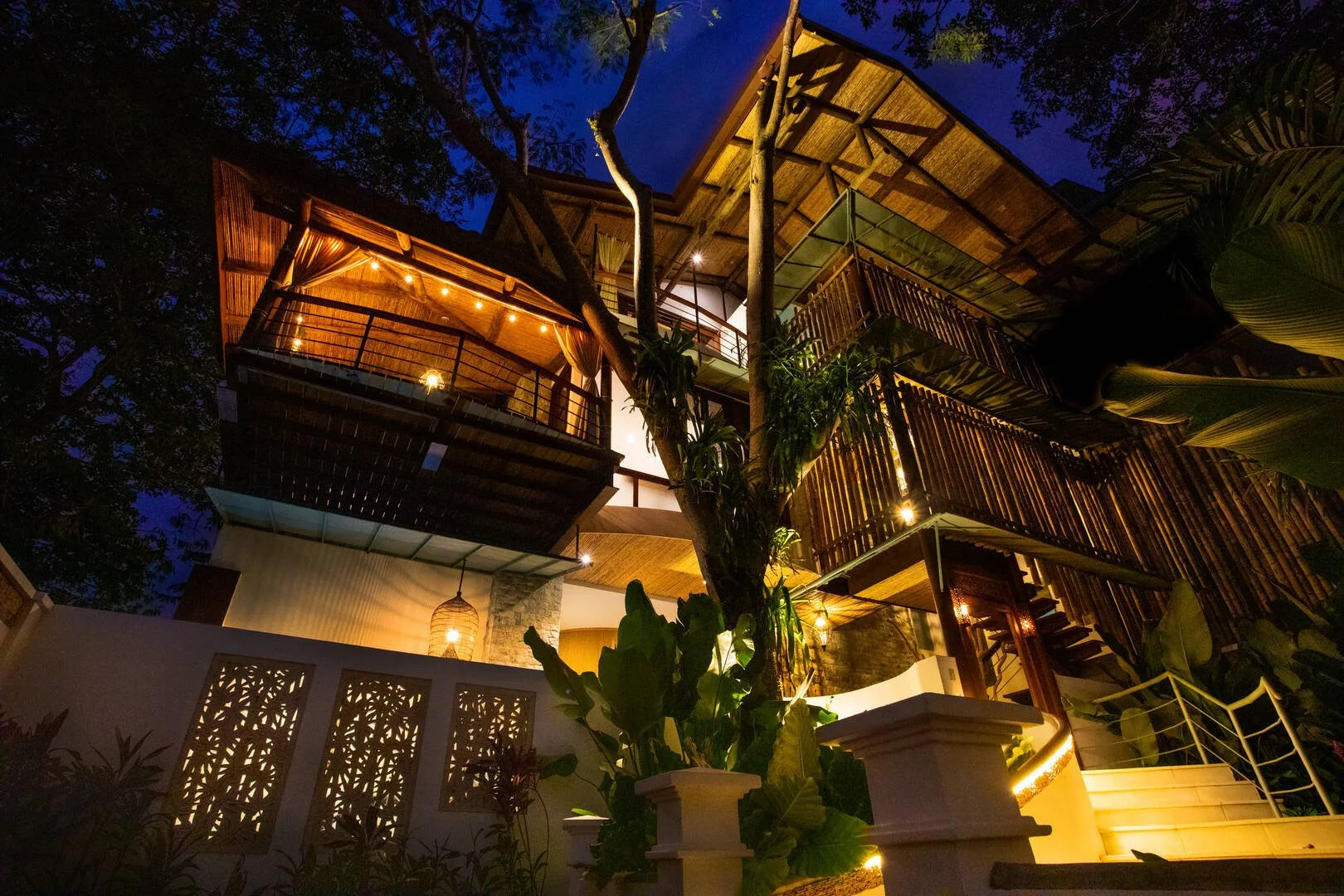 MA-12 — Ocean & Rainforest View Villa