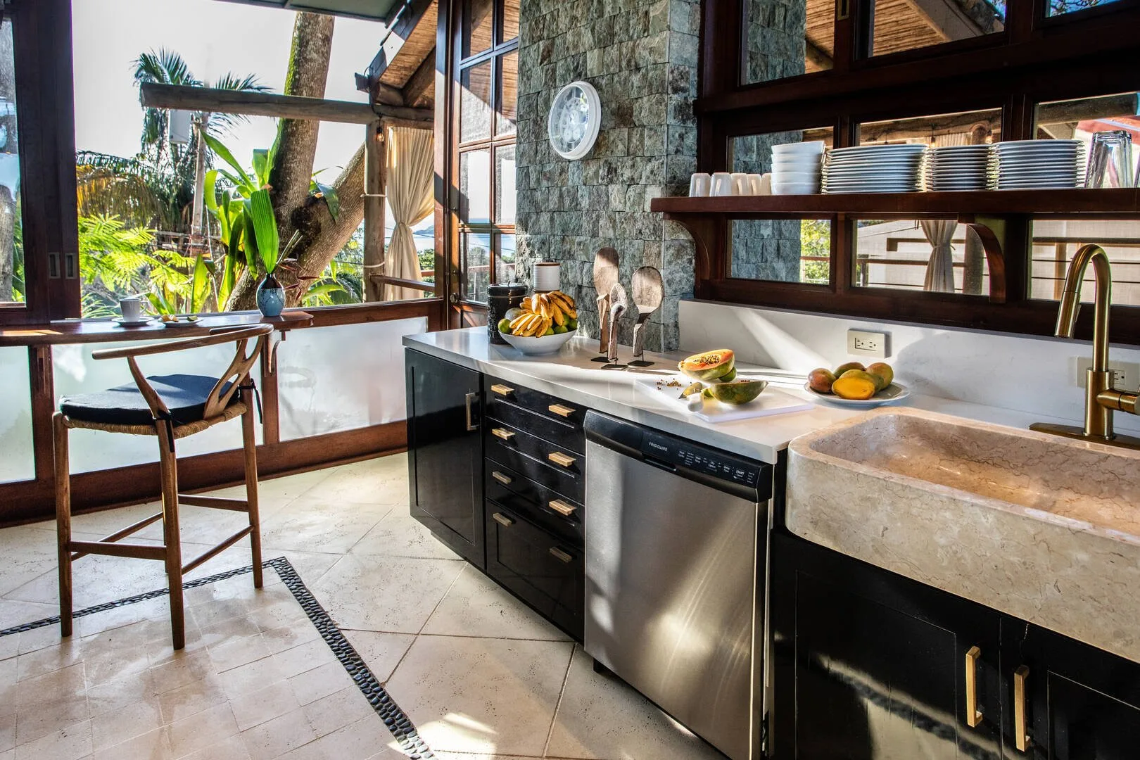 MA-12 — Ocean & Rainforest View Villa