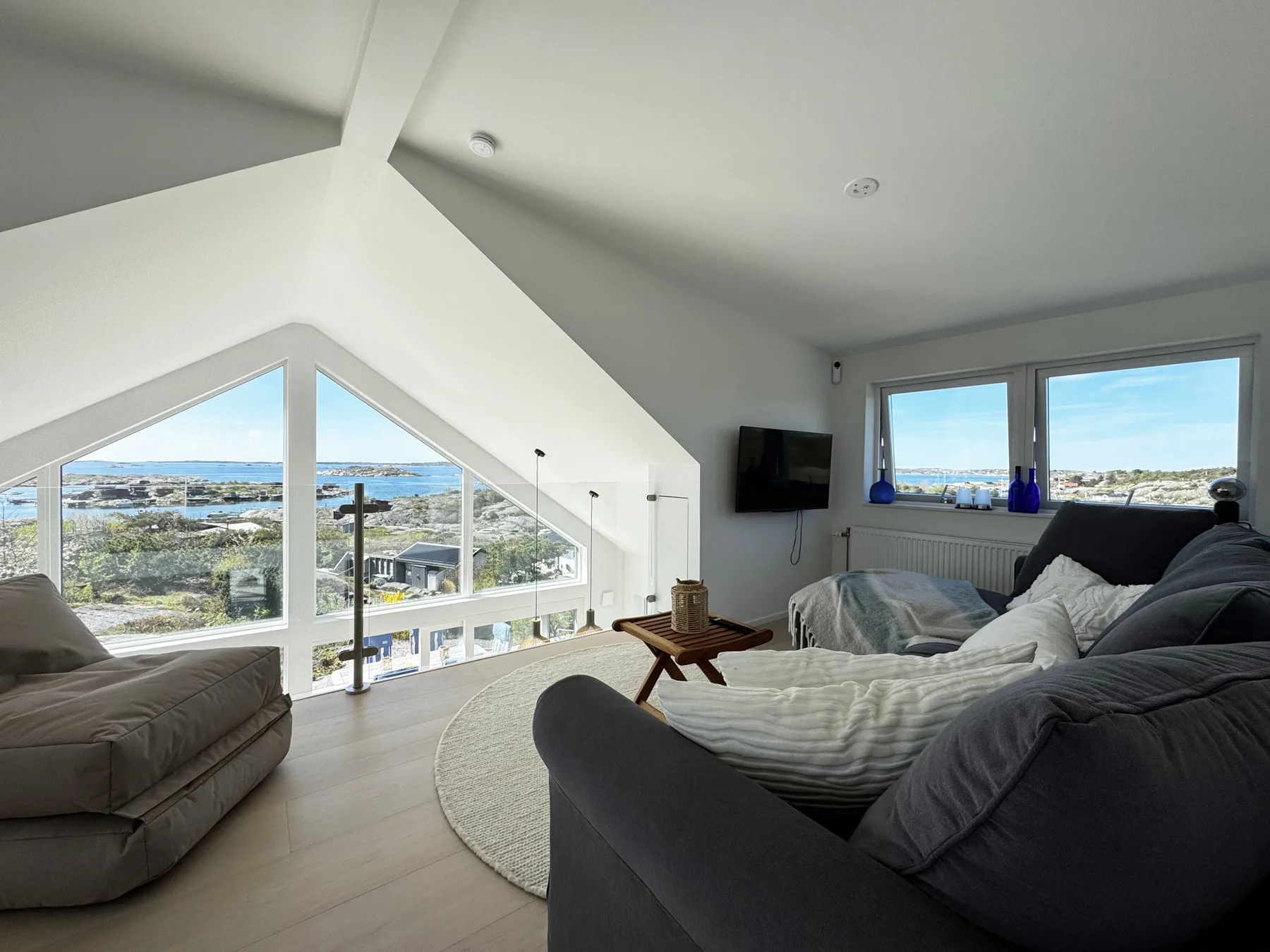 Welcome to a charming holiday home in Västra Frölunda | SE08083